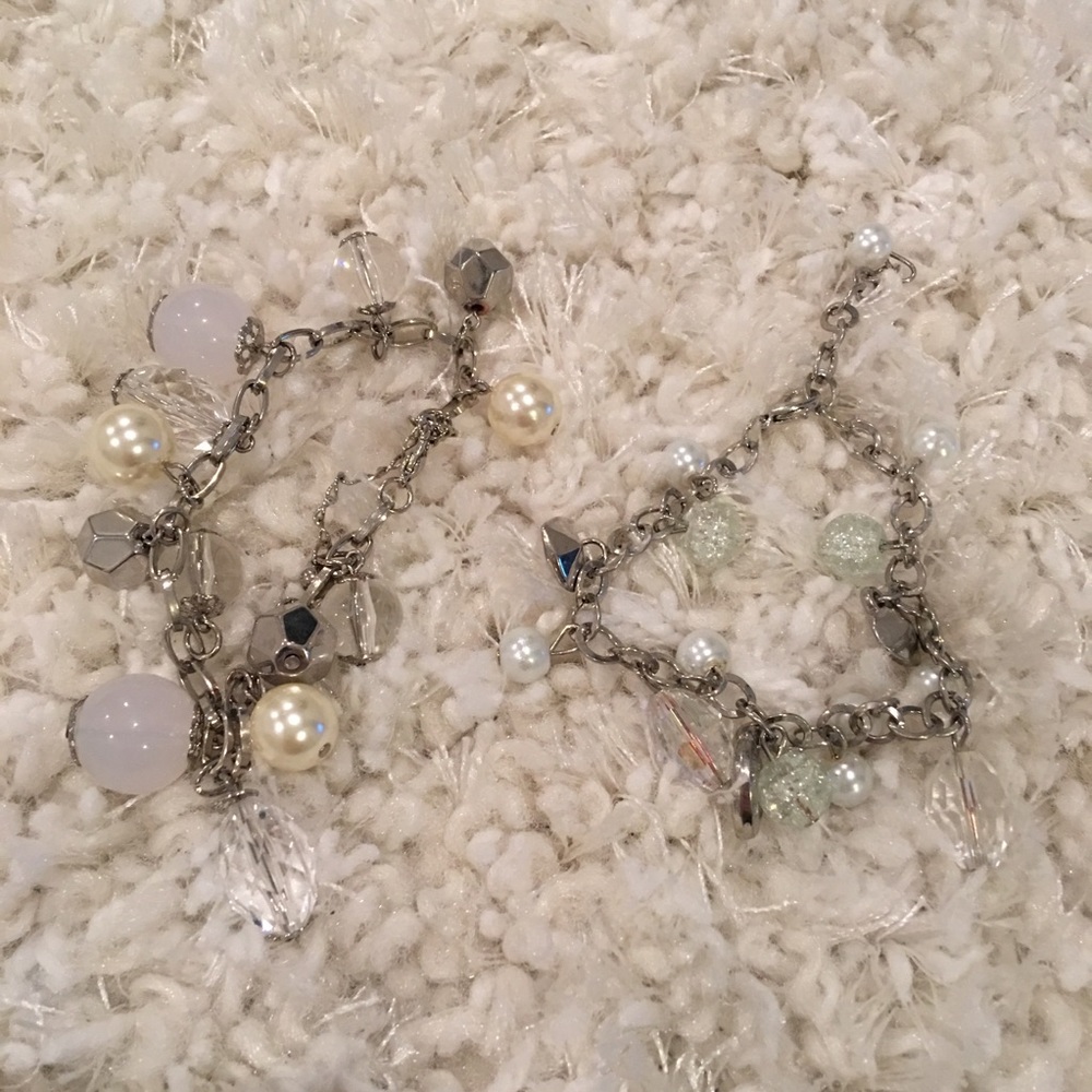 Set of 2 charm bracelets